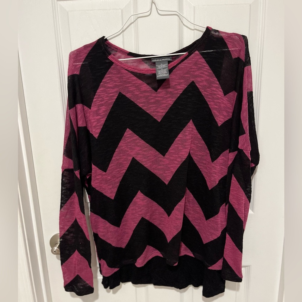 Chelsea & Theodore Pink and Black Chevron Long Sleeve Tee
